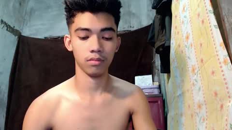 Snapshot of laurence_cuttieguyhere chatting on 22, 4, 2026 laurence_cuttieguyhere online show from 22, 4, 2026