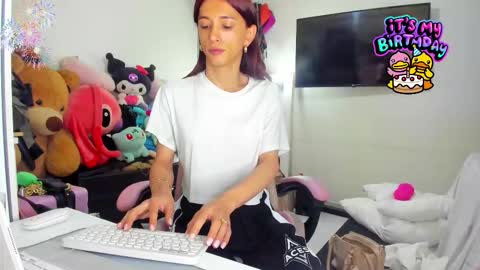 Snapshot of laurencesophiets chatting on 18, 1, 2026 SF online show from 18, 1, 2026