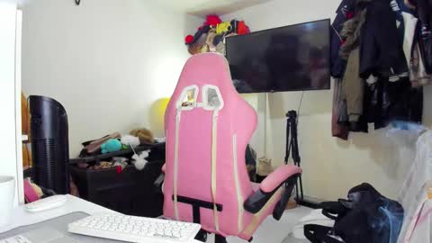 Snapshot of laurencesophiets chatting on 26, 2, 2026 SF online show from 26, 2, 2026