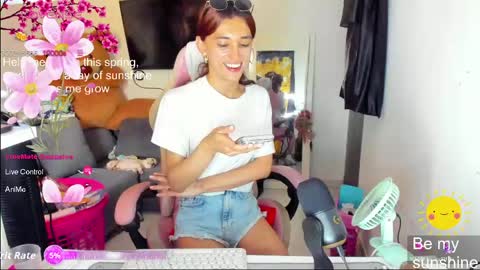 Snapshot of laurencesophiets chatting on 19, 5, 2026 SF online show from 19, 5, 2026