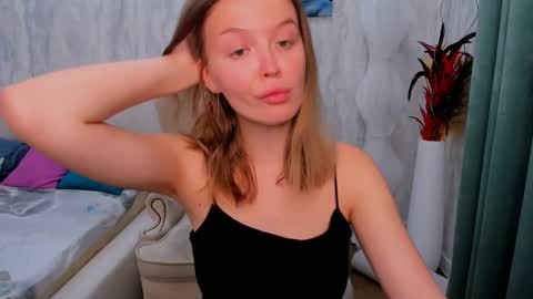 laurennhill online show from 15, 9, 2025