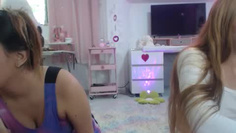 Snapshot of laurenphillipsx chatting on 25, 2, 2026 Lauren online show from 25, 2, 2026