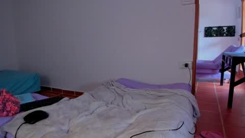 Lucie  online show from 23, 1, 2025