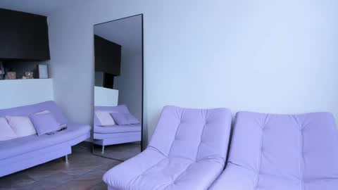 Lucie  online show from 17, 9, 2025