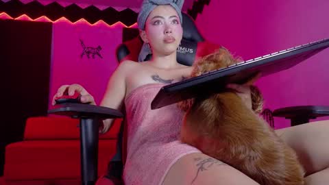 Snapshot of lauri_greeneyes1 chatting on 7, 11, 2025 ANA LAURA online show from 7, 11, 2025