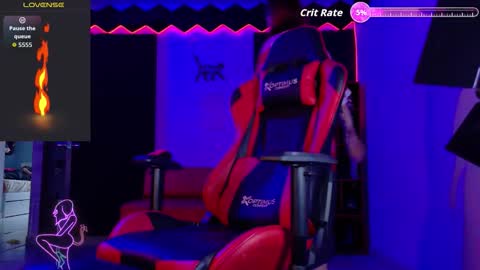 Snapshot of lauri_greeneyes1 chatting on 13, 12, 2025 ANA LAURA online show from 13, 12, 2025