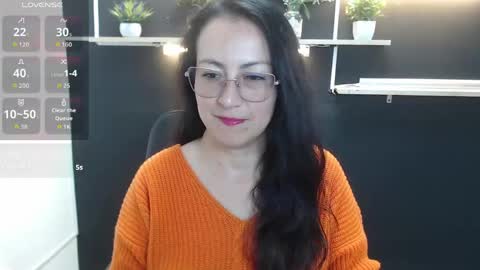 Laury  online show from 15, 4, 2026