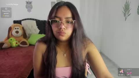 Snapshot of lauu7 chatting on 4, 8, 2026 lauu7 online show from 4, 8, 2026