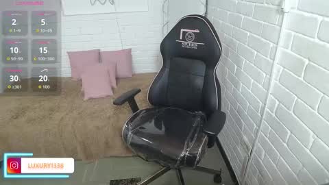 Lauxury  online show from 5, 10, 2025