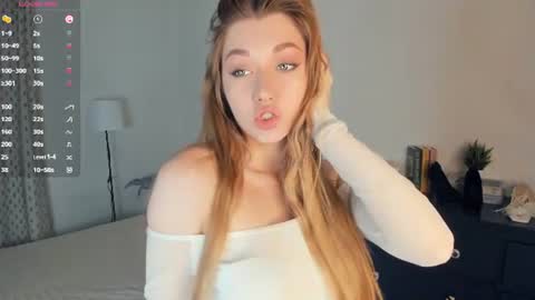 Snapshot of laviniahoutz chatting on 15, 7, 2026 Jane online show from 15, 7, 2026