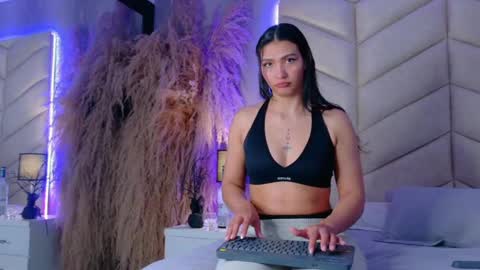 laya online show from 24, 9, 2025