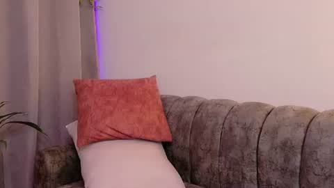 Snapshot of layadoll chatting on 7, 7, 2026 laya online show from 7, 7, 2026