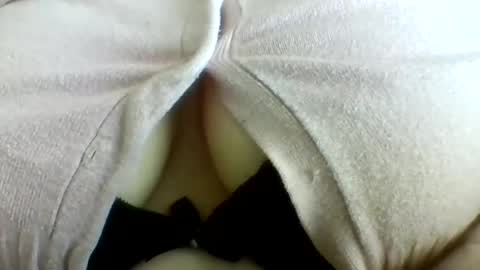 Snapshot of layannalea chatting on 19, 7, 2026 layannalea online show from 19, 7, 2026