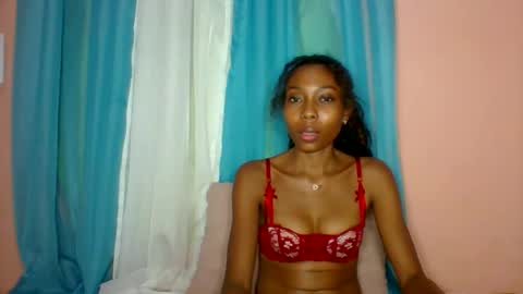 Snapshot of layannek chatting on 24, 6, 2026 layannek online show from 24, 6, 2026