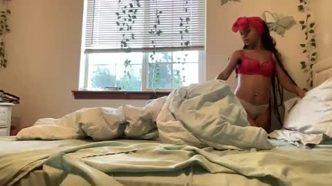 layla online show from 29, 9, 2025