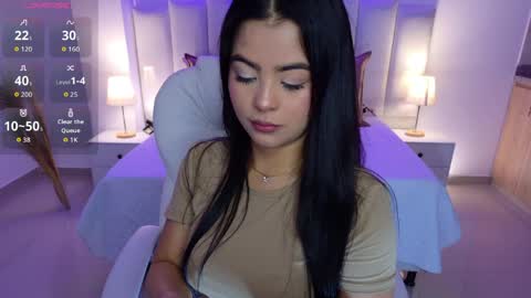 Layla Breezee online show from 8, 4, 2026