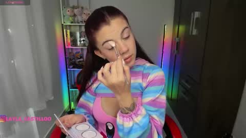 Layla online show from 9, 9, 2025