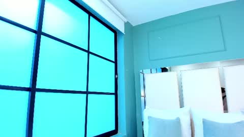 Snapshot of layla_kieni chatting on 2, 7, 2026 Layla online show from 2, 7, 2026