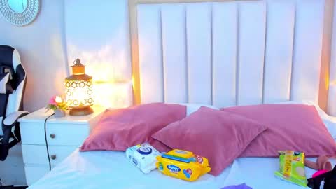 Snapshot of laylaadoll_ chatting on 3, 5, 2026 Lau online show from 3, 5, 2026
