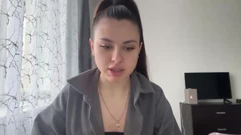 Snapshot of laylachinskey chatting on 23, 5, 2026 Rose online show from 23, 5, 2026