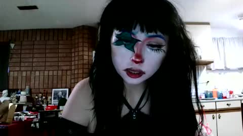 Layla Kills online show from 9, 1, 2025