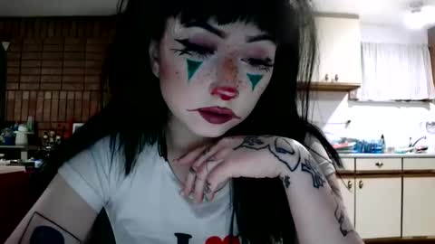 Layla Kills online show from 13, 1, 2025