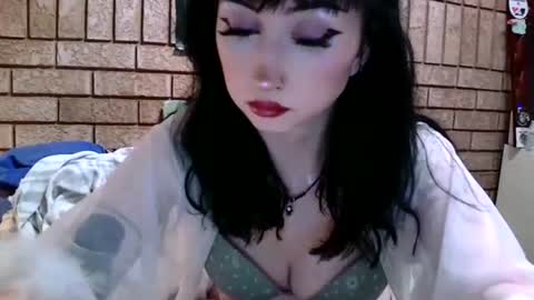 Layla Kills online show from 1, 10, 2025