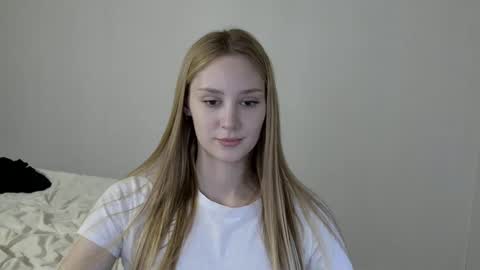 Snapshot of laylapretty001 chatting on 5, 12, 2024 LaylaPretty001 online show from 5, 12, 2024