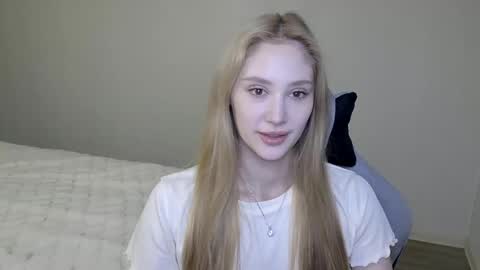 Snapshot of laylapretty001 chatting on 7, 11, 2025 LaylaPretty001 online show from 7, 11, 2025