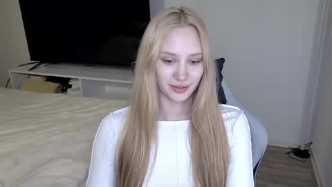 Snapshot of laylapretty001 chatting on 1, 3, 2026 LaylaPretty001 online show from 1, 3, 2026