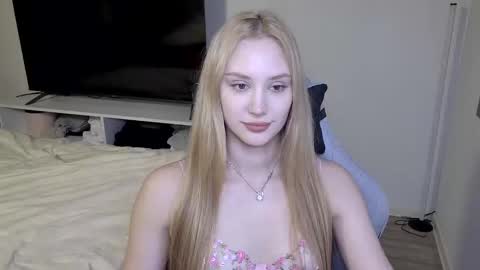 Snapshot of laylapretty001 chatting on 2, 3, 2026 LaylaPretty001 online show from 2, 3, 2026