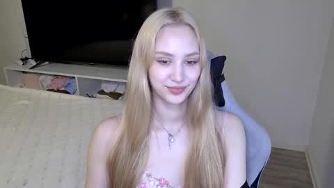 LaylaPretty001 online show from 20, 5, 2026