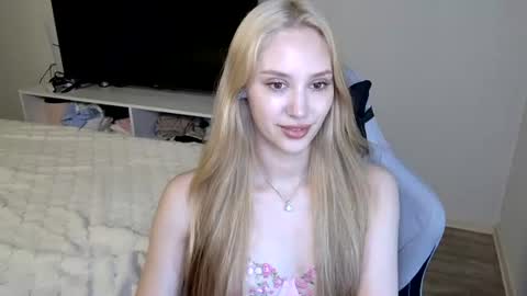 Snapshot of laylapretty001 chatting on 1, 7, 2026 LaylaPretty001 online show from 1, 7, 2026