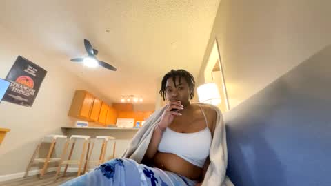 Layla Ros online show from 3, 2, 2026