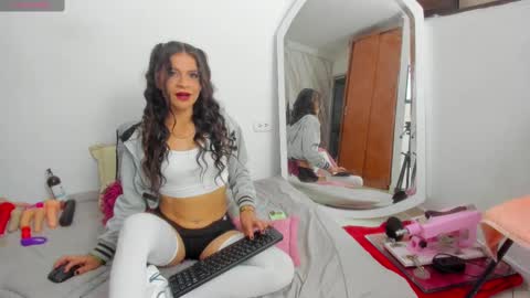 Layqueen online show from 12, 2, 2025