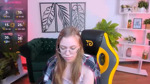 layriantavee online show from 23, 2, 2025