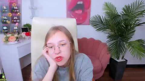 layriantavee online show from 15, 9, 2025