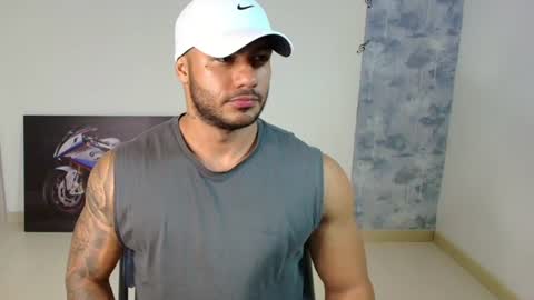 Snapshot of laytonfox chatting on 1, 7, 2026 laytonfox online show from 1, 7, 2026