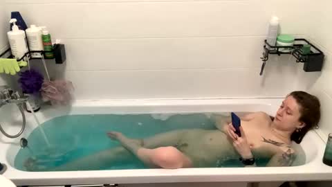 lazy_dazzy online show from 4, 10, 2025