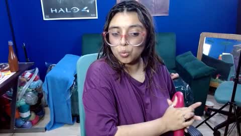 Snapshot of lcherryblossoml chatting on 12, 11, 2025 lcherryblossoml online show from 12, 11, 2025