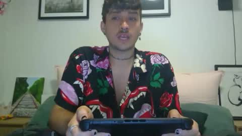 Leaf online show from 4, 4, 2026