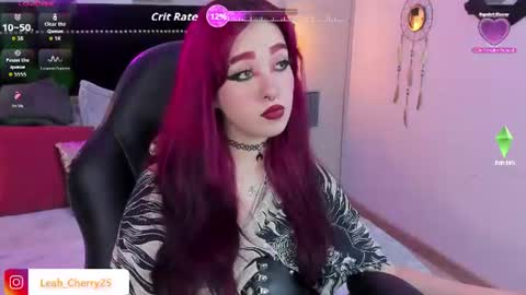 Snapshot of leah_cherry chatting on 19, 6, 2026 Leah online show from 19, 6, 2026