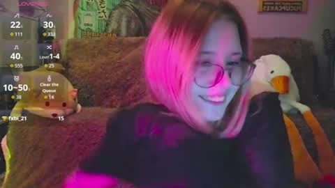 Snapshot of leahlovejoy chatting on 25, 7, 2026 Leah online show from 25, 7, 2026