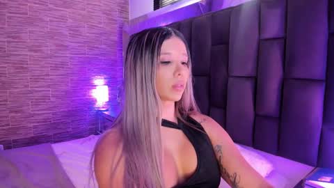 Snapshot of leandraxts chatting on 23, 10, 2025 Maria Leandra Lopeira online show from 23, 10, 2025