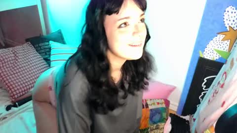 Lea Ray Pie online show from 11, 2, 2025