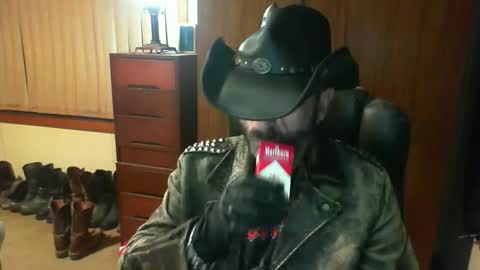 Snapshot of leathergreaser chatting on 29, 4, 2026 leathergreaser online show from 29, 4, 2026