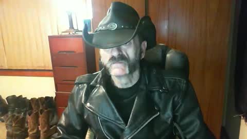 Snapshot of leathergreaser chatting on 10, 5, 2026 leathergreaser online show from 10, 5, 2026