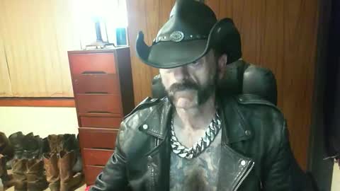 Snapshot of leathergreaser chatting on 16, 5, 2026 leathergreaser online show from 16, 5, 2026