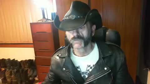Snapshot of leathergreaser chatting on 21, 5, 2026 leathergreaser online show from 21, 5, 2026