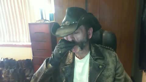 Snapshot of leathergreaser chatting on 27, 5, 2026 leathergreaser online show from 27, 5, 2026